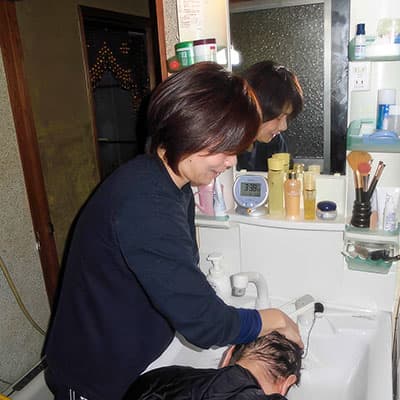 洗髪介助